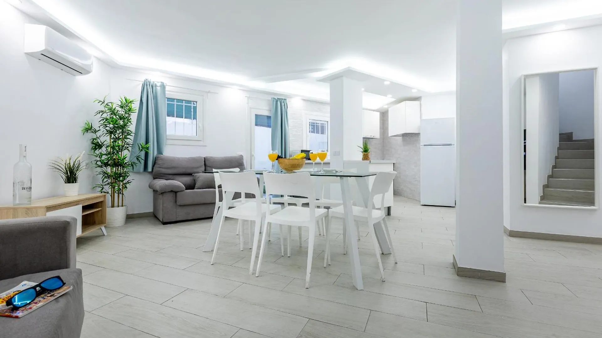 55 Party Beach Group Villa Las Americas Playa de las Americas  0*, Playa de las Americas (Tenerife)